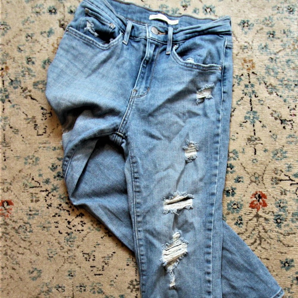Levis 724 High Rise Straight Leg Jeans
